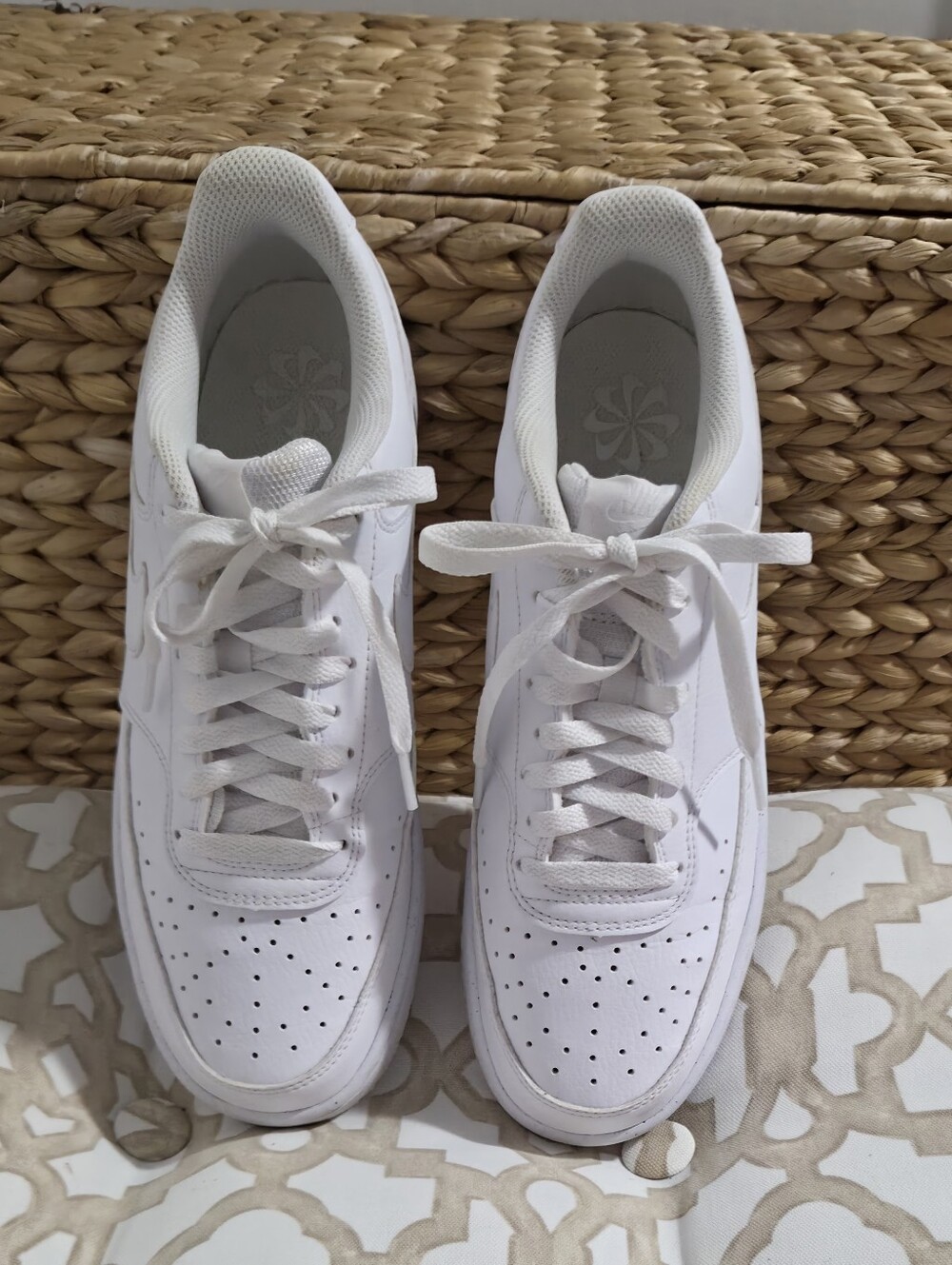 Nike 9 White Sneakers Court Vision